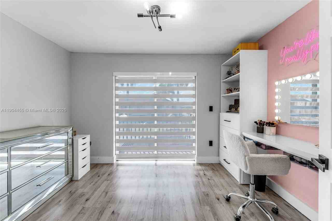 13350 Sw 58th Ter #3-8 - Photo 4 of 8