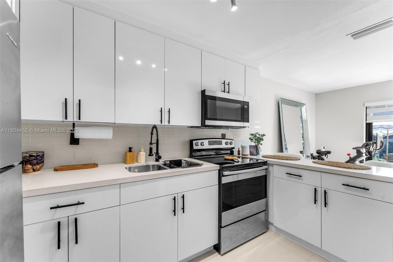 13350 Sw 58th Ter #3-8 - Photo 7 of 8