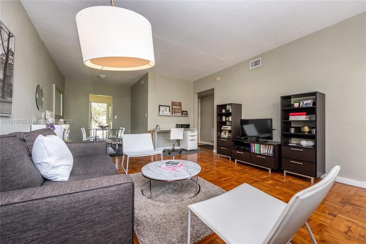 350 South Shore Drive #7 - Photo 3 of 24