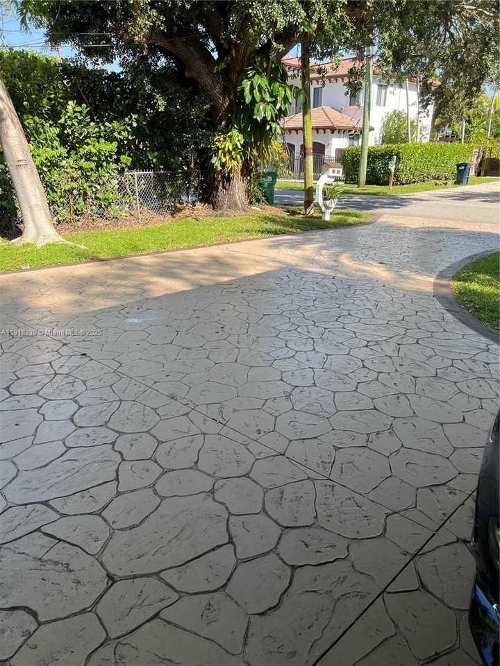 6284 Sw 26th St #0 - Photo 5 of 25