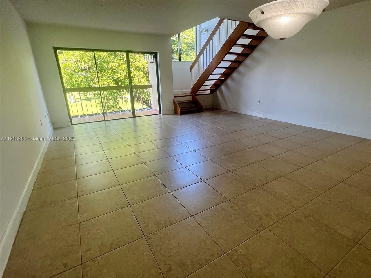 9961 Nw 9th Street Cir #8-18