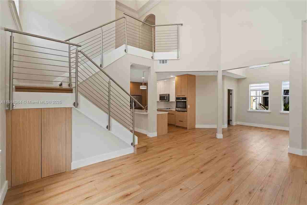 11032 Northwest 48th Lane - Photo 5 of 31