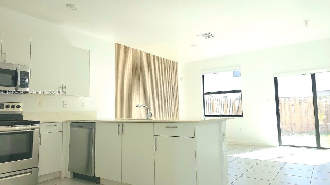 11774 Sw 246th Ln #11774 - Photo 6 of 18