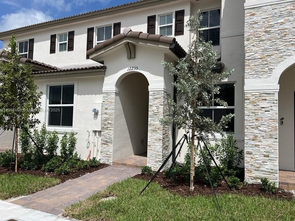 12235 Nw 23rd Path - Photo 3 of 50