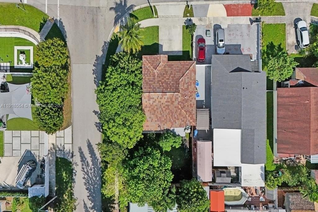 11482 Sw 181st St - Photo 3 of 27