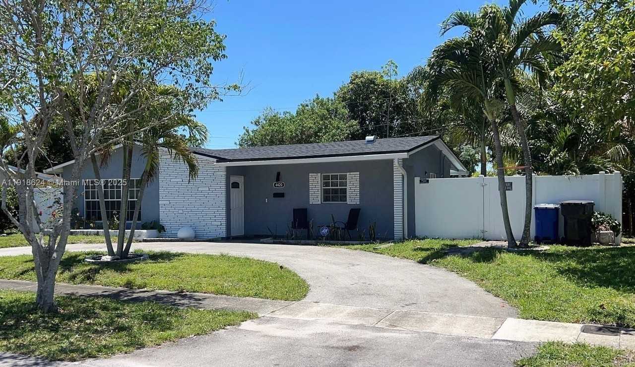 4420 Nw 30th Ct - Photo 7 of 50