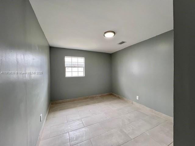 1436 Nw 24th Ter - Photo 7 of 22