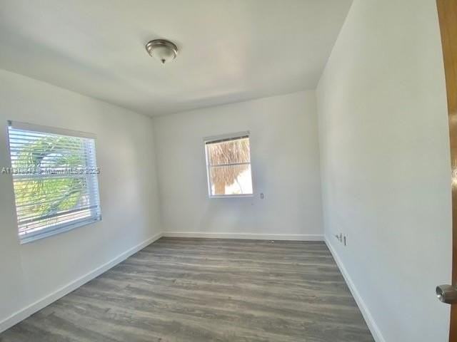 830 W 40th St #2 - Photo 6 of 21