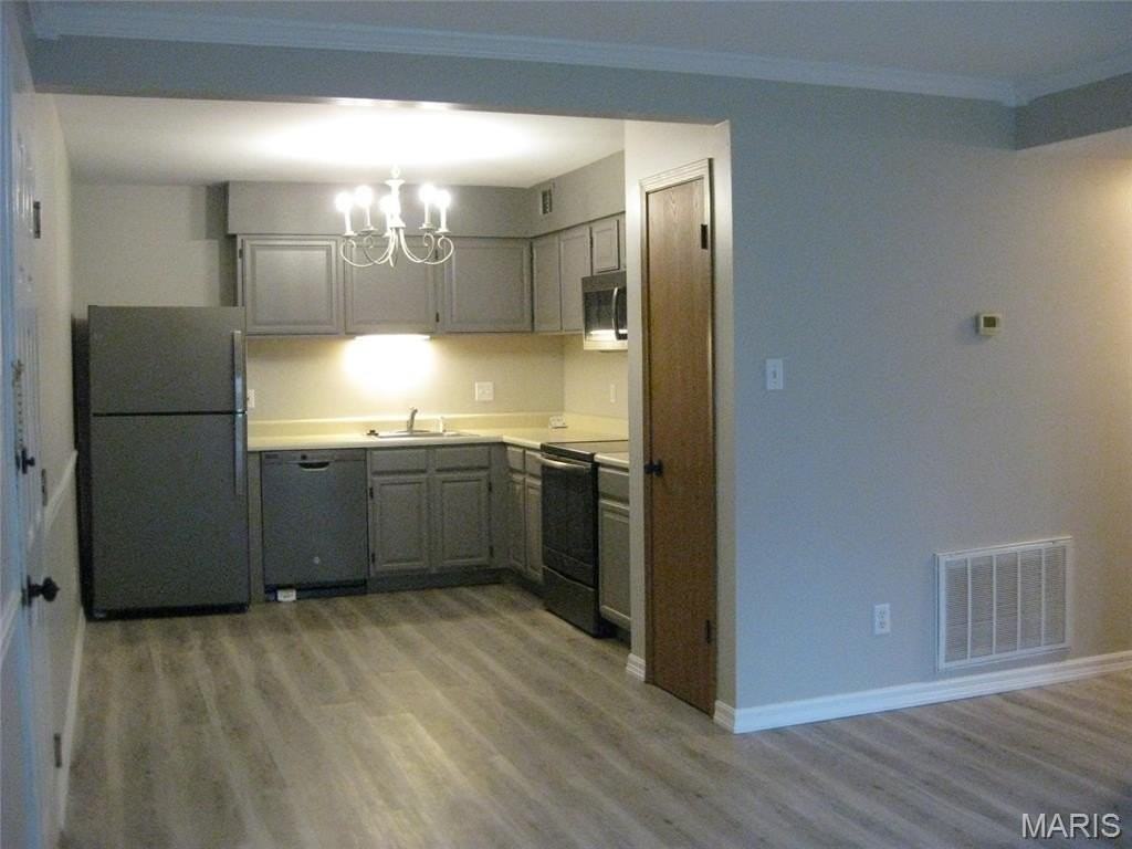 7507 Triwoods Dr #D - Photo 4 of 15