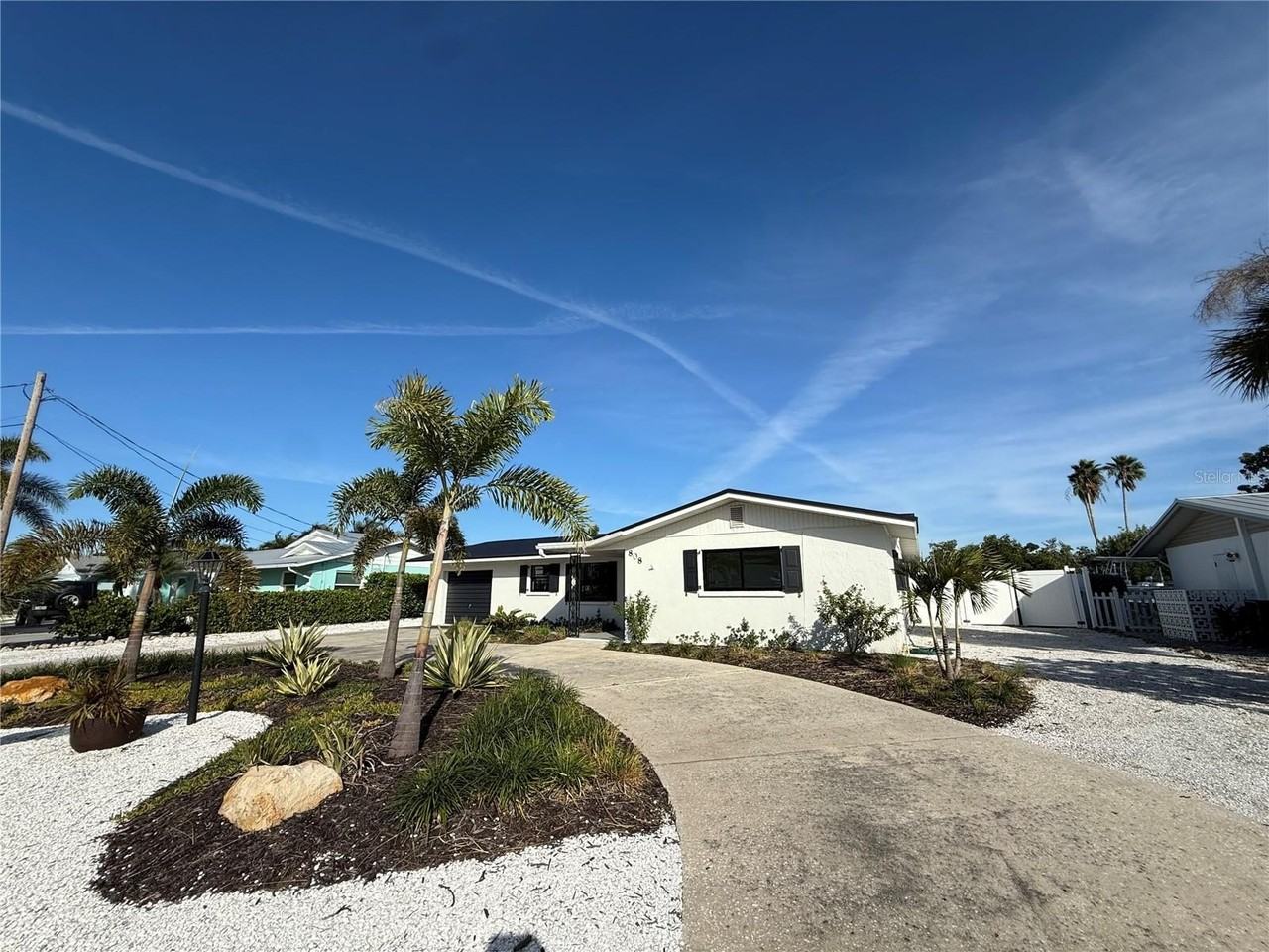 808 25th Ave W - Photo 2 of 36