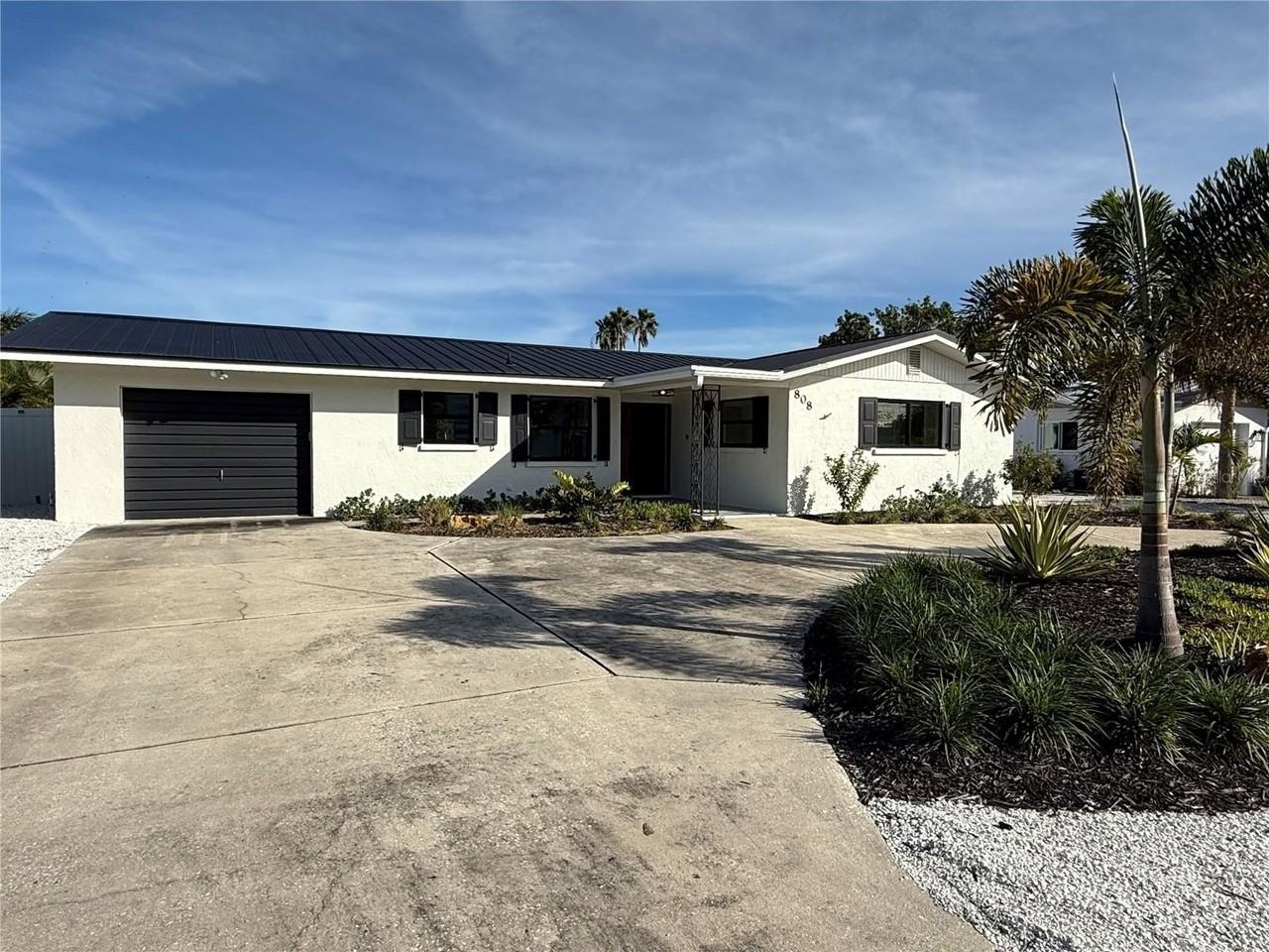 808 25th Ave W - Photo 3 of 36