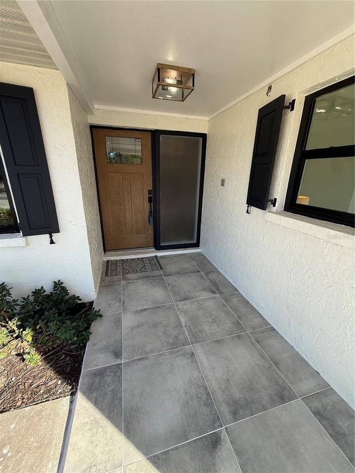 808 25th Ave W - Photo 5 of 36