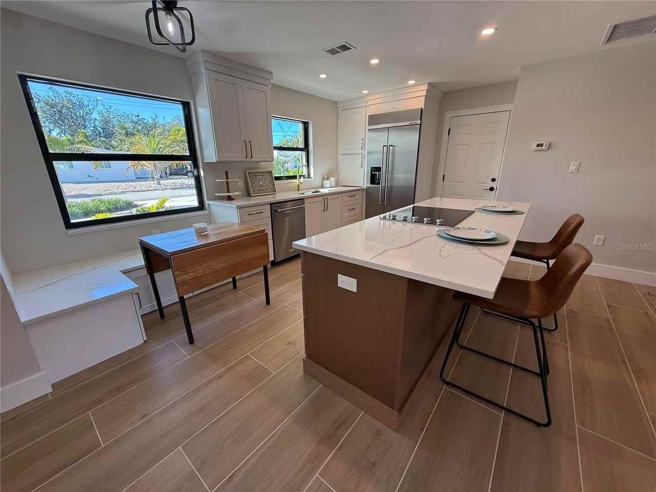 808 25th Ave W - Photo 6 of 36