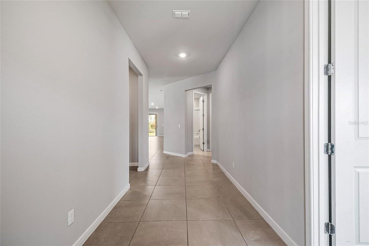 5685 Arborvista Dr - Photo 7 of 44