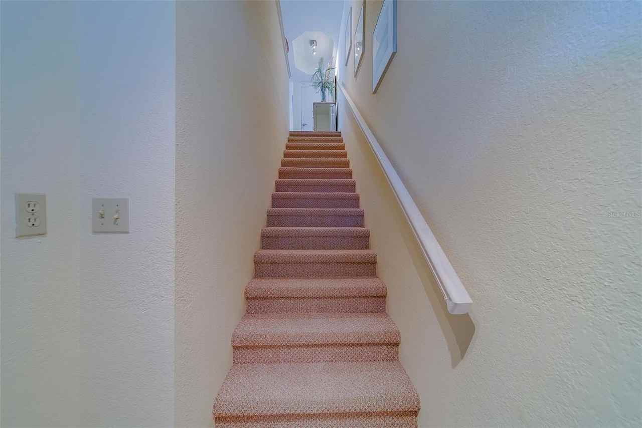 911 Harbour House Dr - Photo 6 of 50