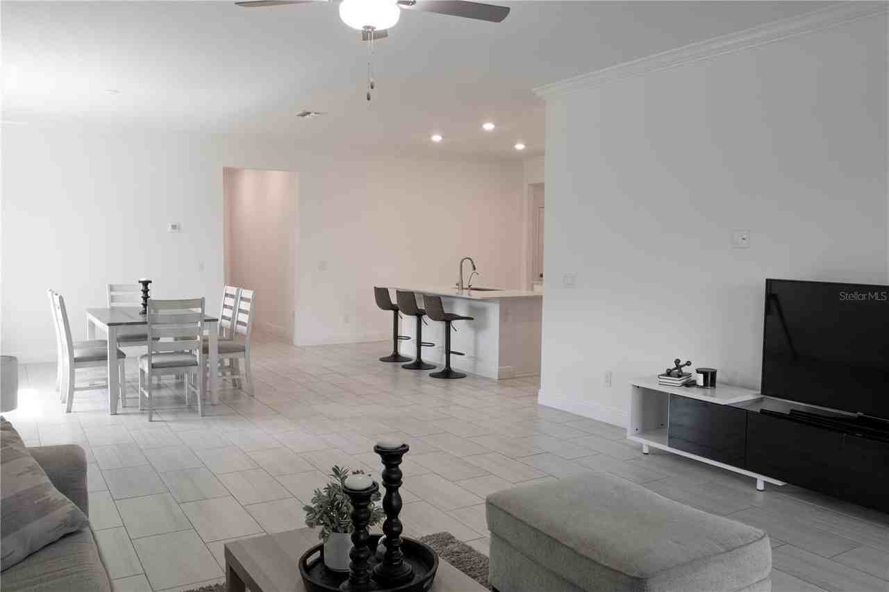 10125 Campanula Ct - Photo 7 of 25