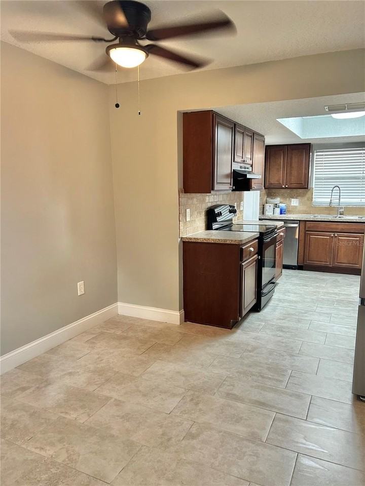 5117 Doefield Ln - Photo 4 of 34