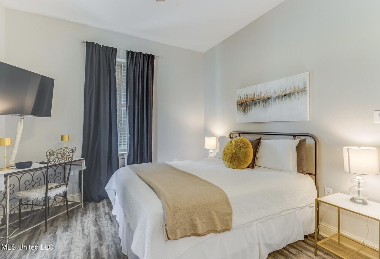 699 Dunbar Ave Apt 203 - Photo 5 of 10