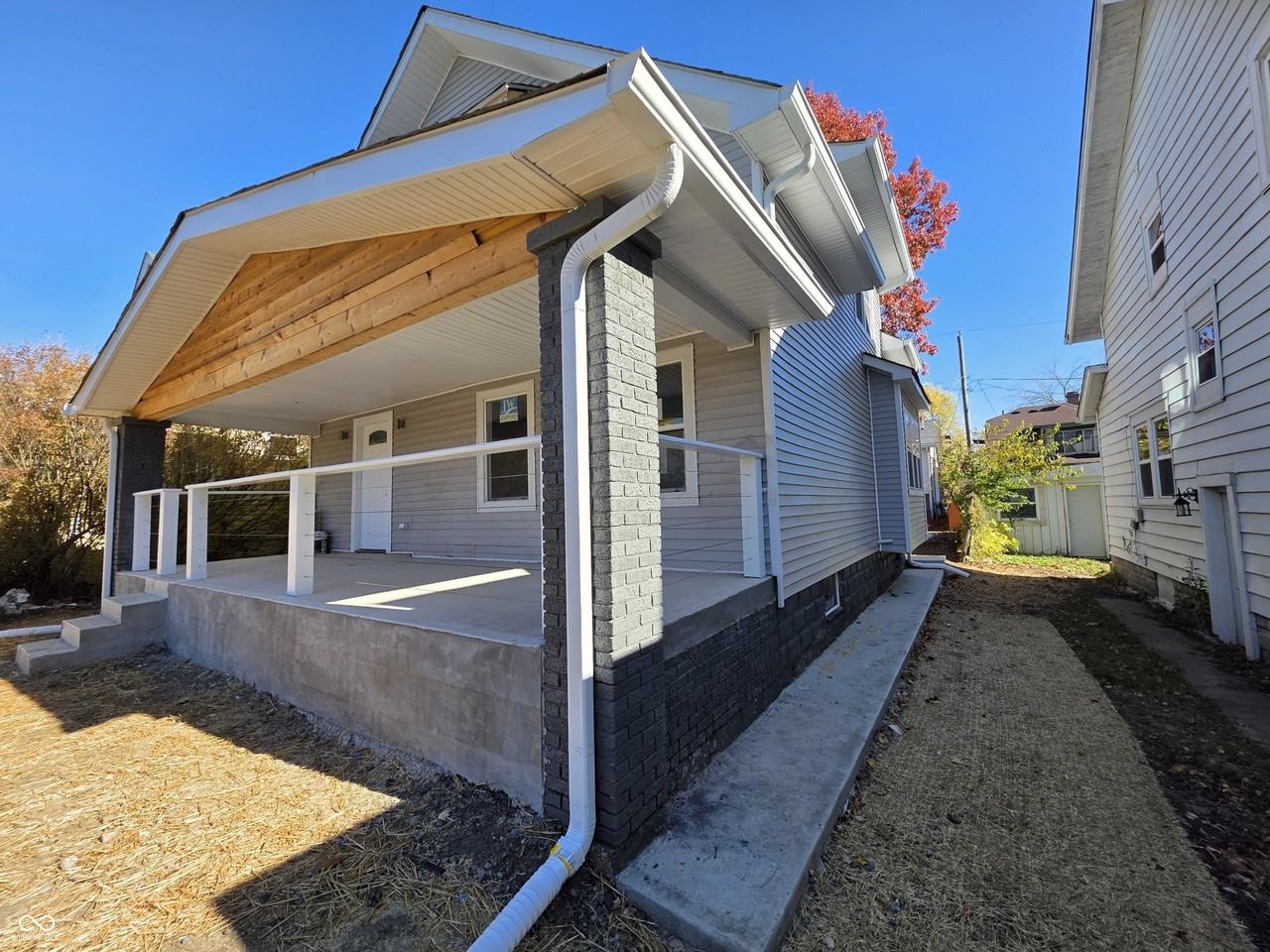 1153 Dawson St - Photo 2 of 30