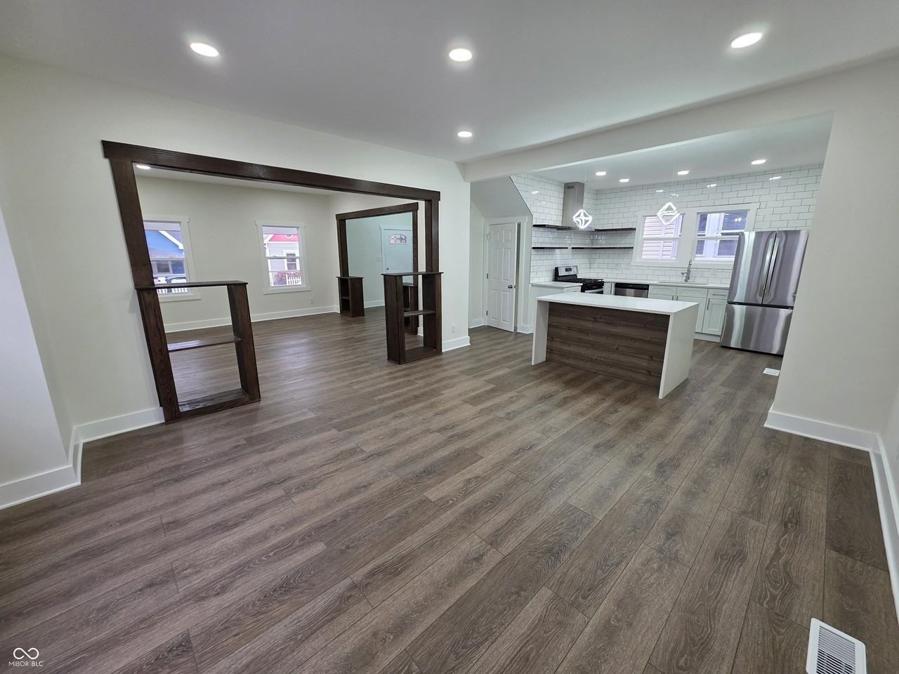 1153 Dawson St - Photo 5 of 30