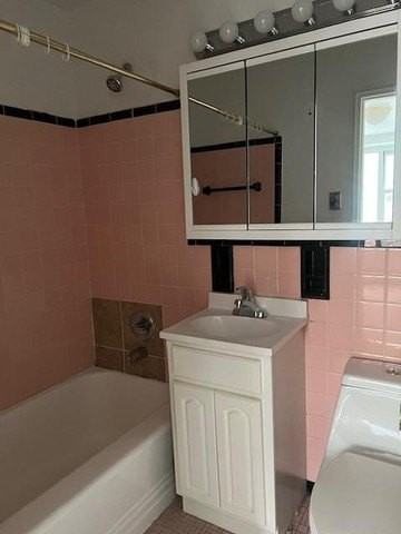 16420 Highland Ave Apt 4s #4S - Photo 5 of 13