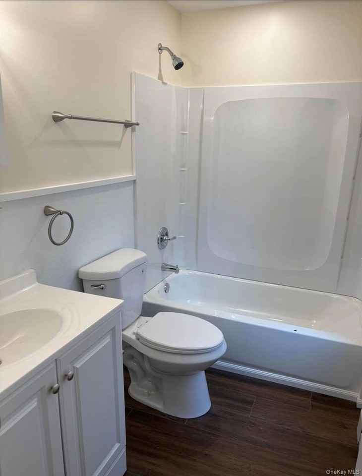 334 Sweezy Ave Unit B #B - Photo 6 of 6