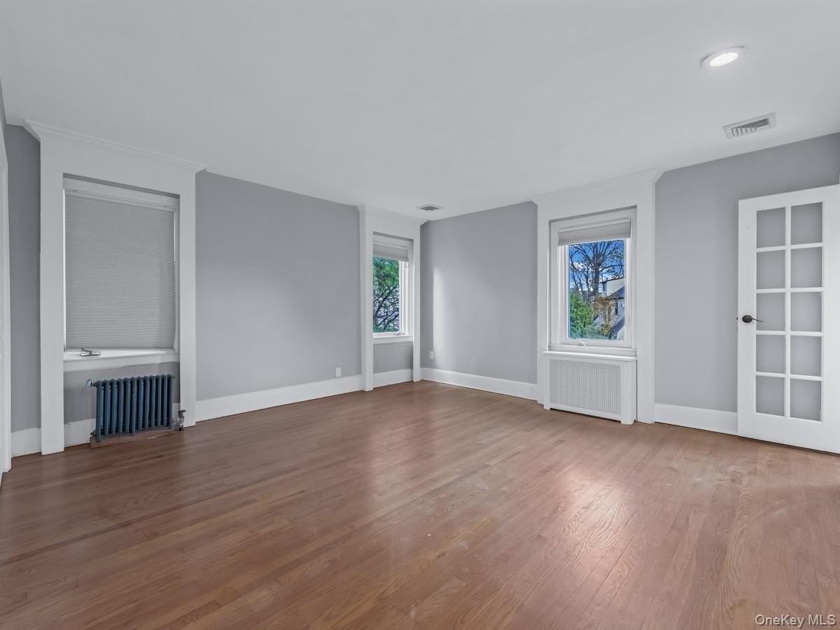 14 Nirvana Ave - Photo 7 of 12