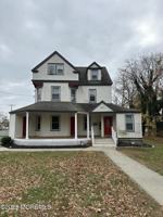 featured image of 348 Cedar Ave Apt 3 #3