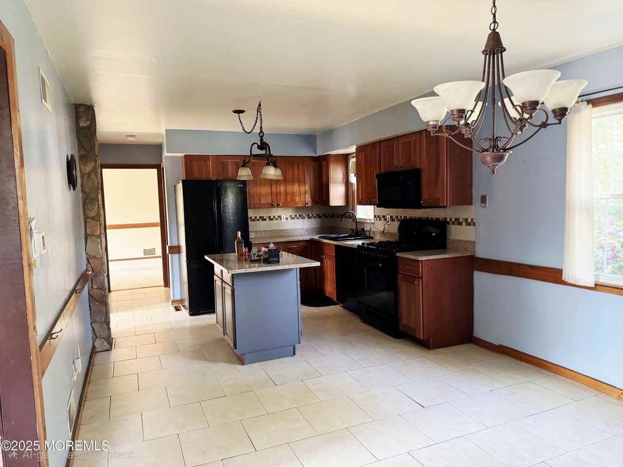 343 Clifton Ave - Photo 6 of 19