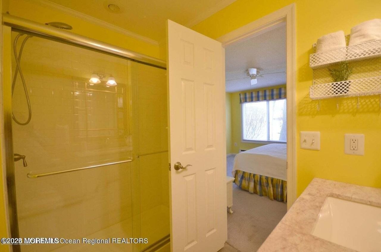 101 Hancock Ct - Photo 6 of 18