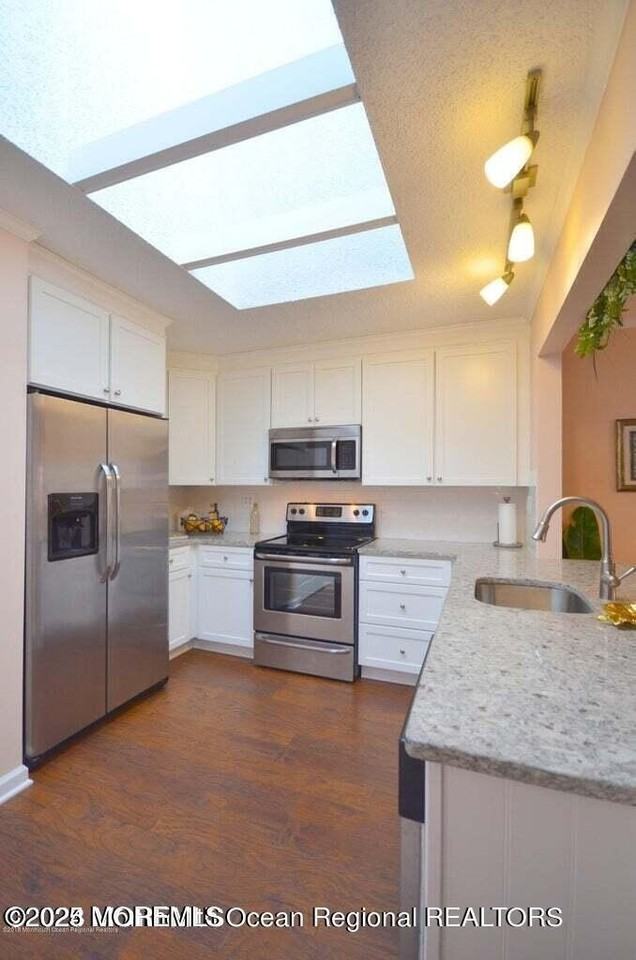 101 Hancock Ct - Photo 7 of 18