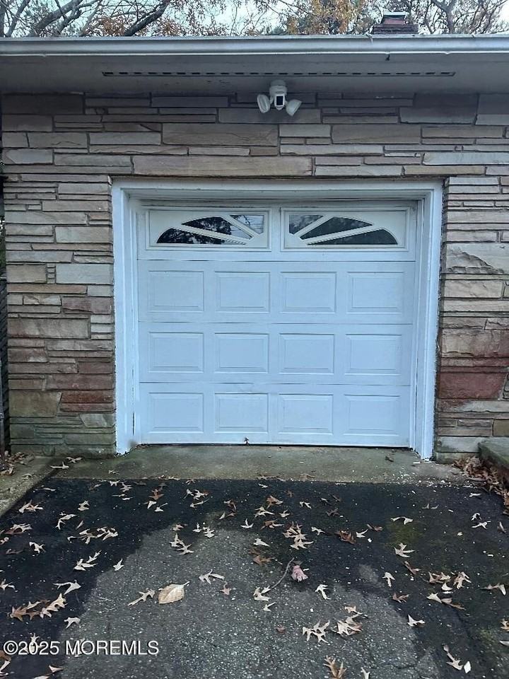 297 Cambourne Drive - Photo 4 of 16