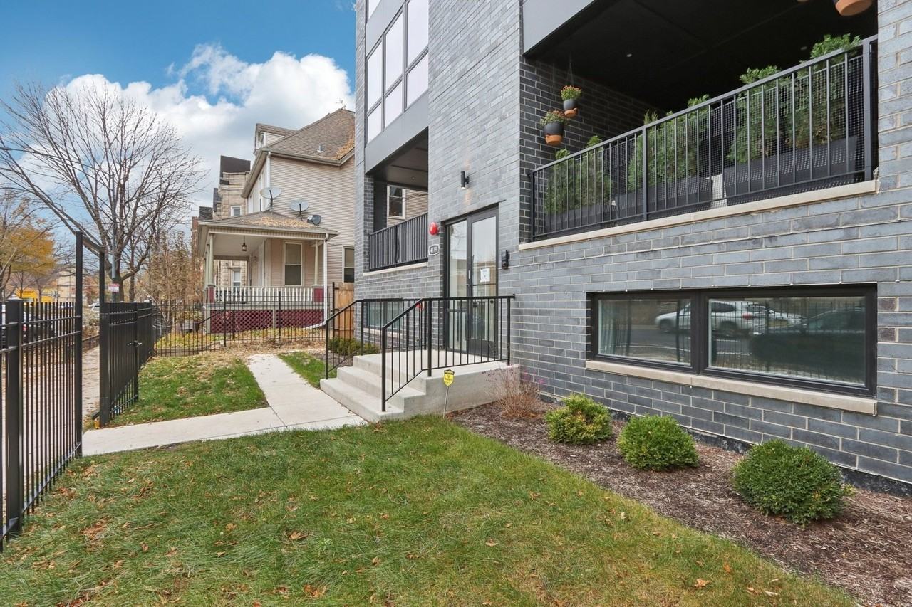 4119 North Ashland Avenue #3N - Photo 2 of 33