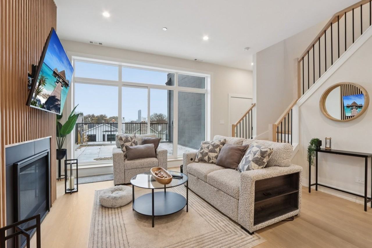 4119 North Ashland Avenue #3N - Photo 4 of 33