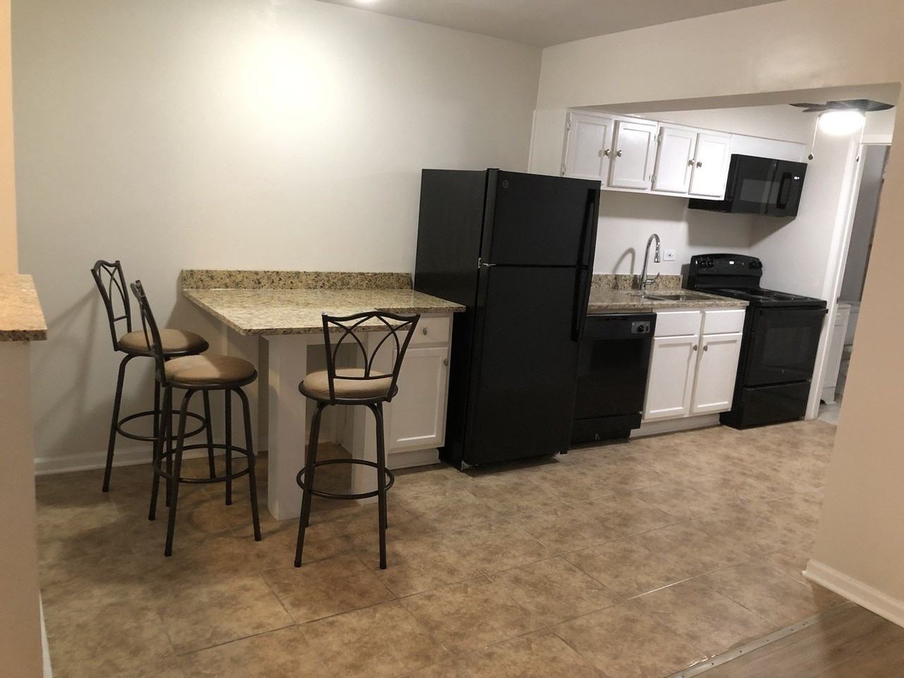 4313 South Harlem Avenue #3 - Photo 5 of 8