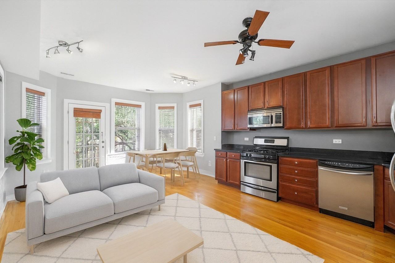 2531 West Berwyn Avenue #3 - Photo 2 of 14