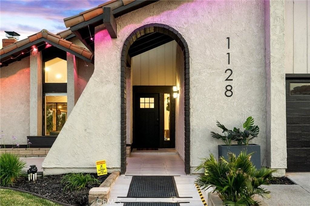 1128 Dawn Ridge Way - Photo 3 of 32