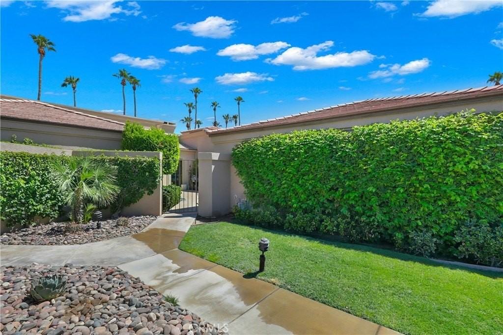 76238 Honeysuckle Dr - Photo 3 of 48