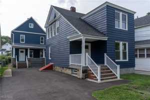 featured image of 1464 E 123rd St