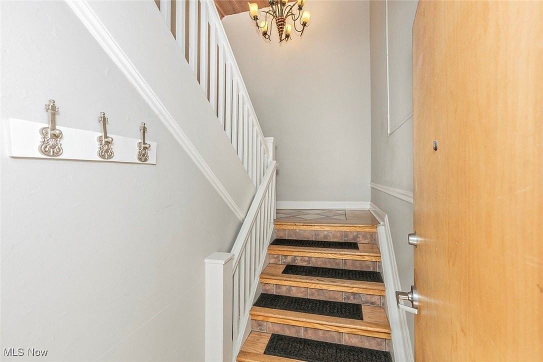 408 W Saint Clair Ave #226 - Photo 6 of 37