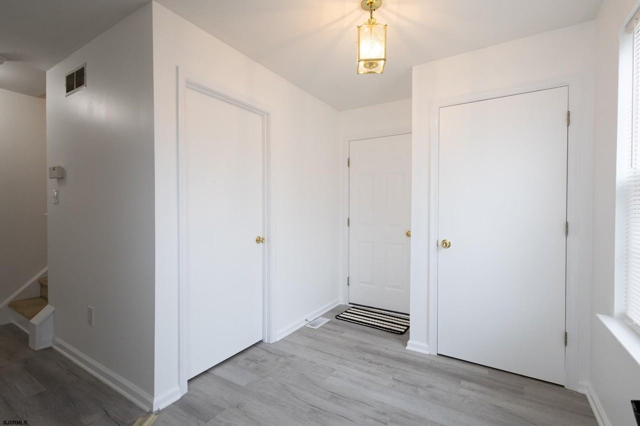 4 Millard Avenue - Photo 5 of 42