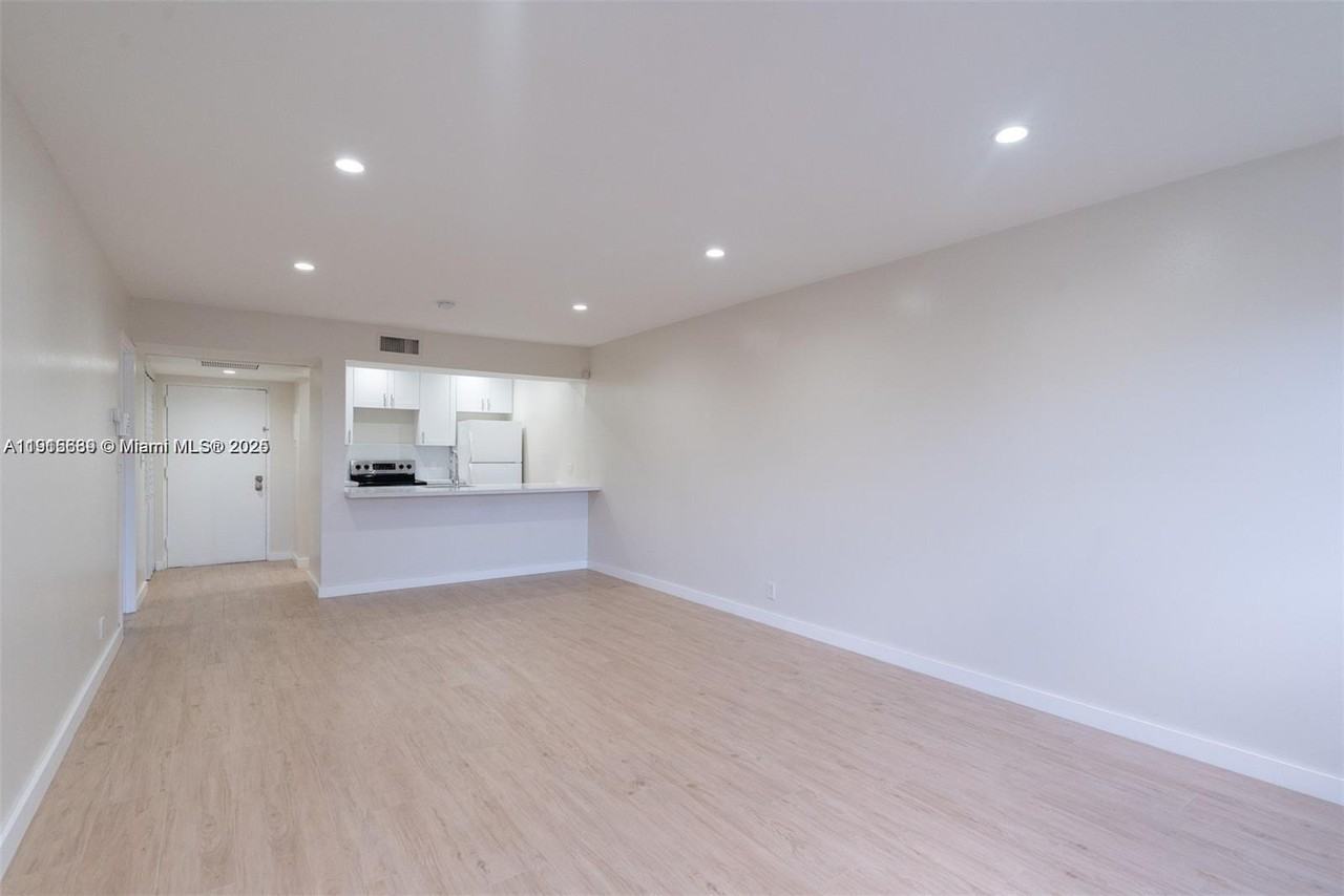 8160 Geneva Court ##317 - Photo 7 of 13