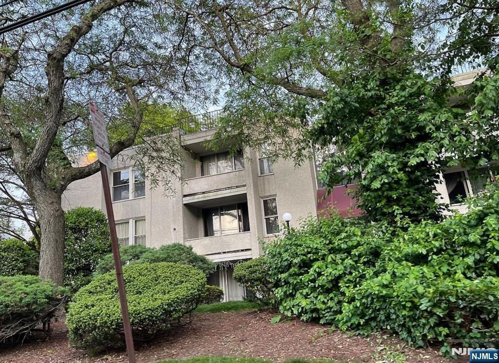 448 River Road - Photo 2 of 11