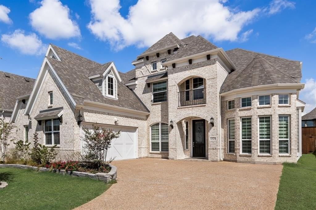 1524 Buckthorn Rd - Photo 3 of 37