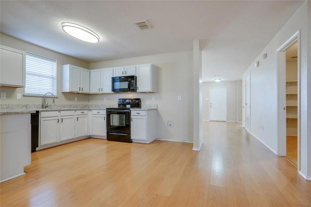 3054 Fallbrook Dr - Photo 6 of 15