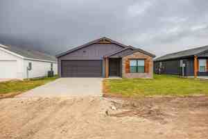 featured image of 120 E Kentucky St