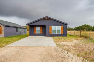 featured image of 122 E Kentucky St