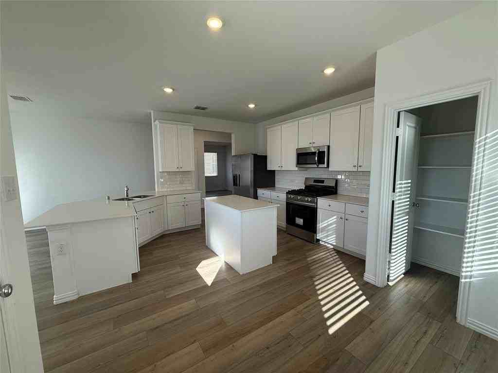 1108 Flameleaf Dr - Photo 5 of 14