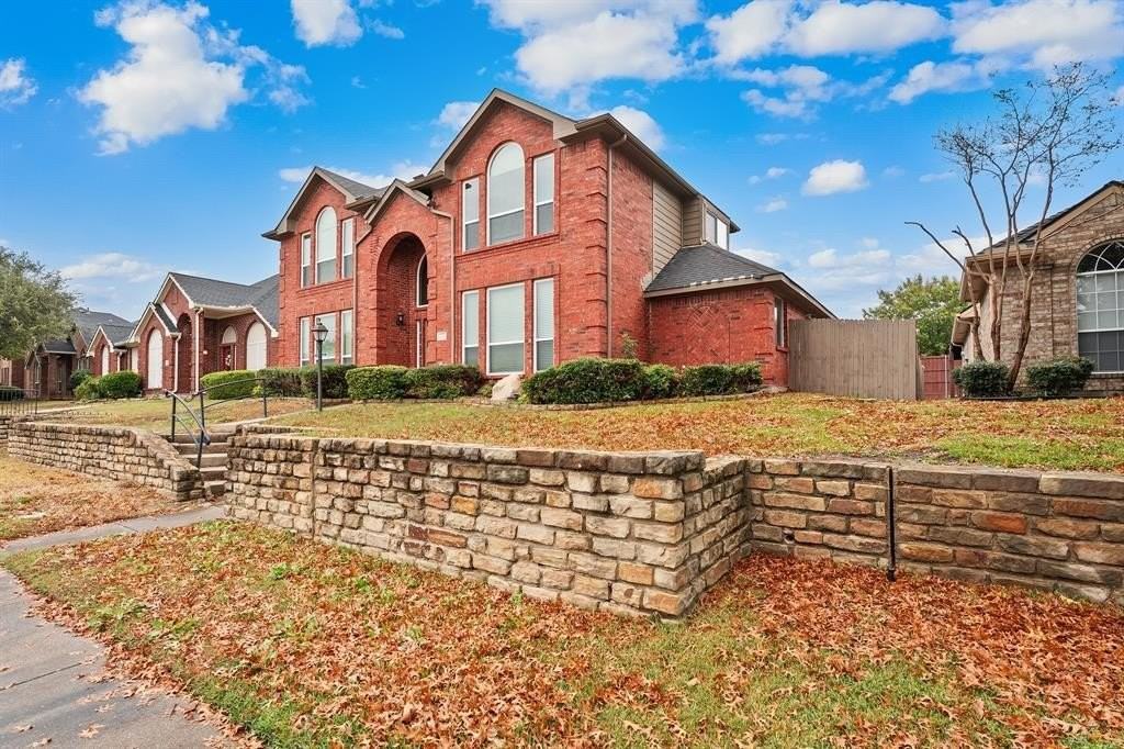 1226 Rivercrest Dr - Photo 5 of 26