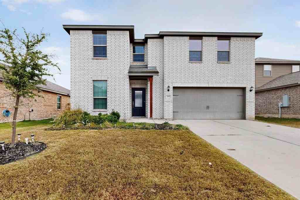 305 Honeysuckle Lane - Photo 3 of 39